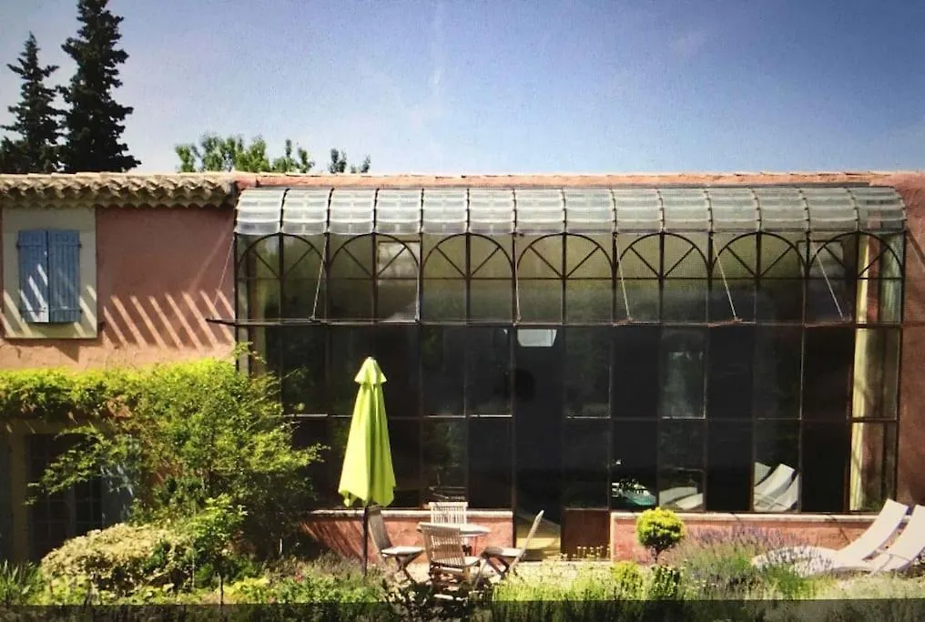 Holiday home Ecolodge Au Fil De L'Eau, Avec Piscine Interieure Et Parc Arbore Lagnes France
