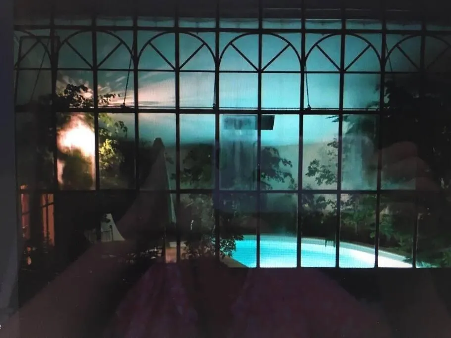 Holiday home Ecolodge Au Fil De L'Eau, Avec Piscine Interieure Et Parc Arbore Lagnes France